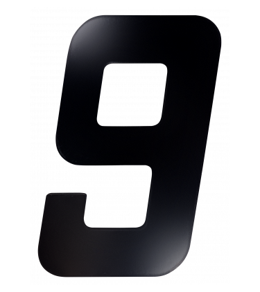 Puede aplicarse sobre diversas superficies, tanto interiores como exteriores, para una identificación correcta y legible de residencias o espacios comerciales.